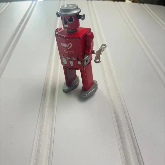 VINTAGE REAR CDW WIND-UP WALKING TIN ROBOT TOY -- works - Picture 11 of 15